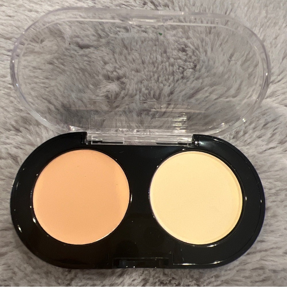 🛑SOLD OUT🛑Bobbi Brown Creamy Concealer Sand / Pale Yellow Sheer Finish Powder